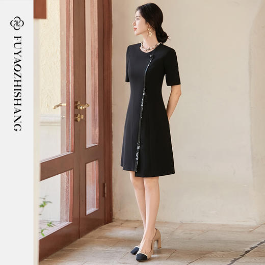 FUYAO扶摇 高级感西装连衣裙女醋酸缎面小黑裙收腰显瘦西装裙夏季 商品图3