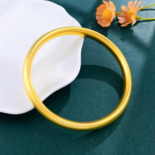 【限时克减150元】足金999.9 #超轻 古法空心固口手镯光圈扁形素圈手镯（面宽约7.9-8.3mm)(AIGFSZ00873-6)（预售产品下单后不退款不退货不换货不补差价） 商品图2