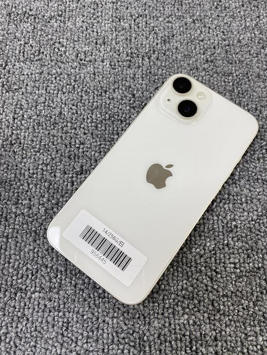 编号956445-苹果国行iPhone14/256G/白色，双卡5G手机，9.8新成色好，换新电池100%，特价3100元！质检工程师已深度检测通过，店保180天，请放心购买！ 爽快下单送手机大礼.. 商品图0