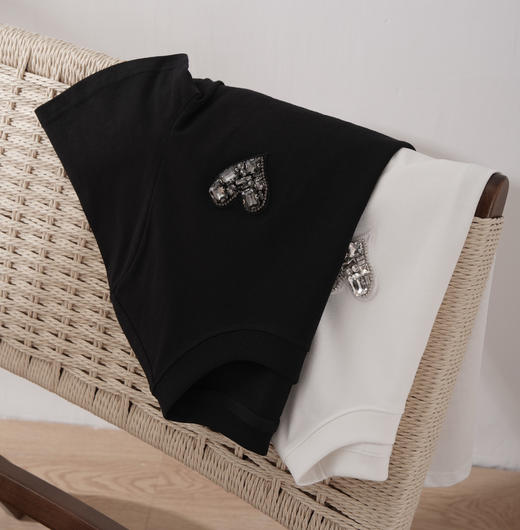 MC家亚克力水钻爱心刺绣标精梳棉T柜上900＋ 商品图11