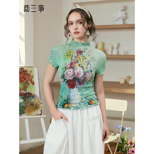 两三事 液态绮香 2025夏季新款复古印花荷叶边半高领短袖t恤女 商品图0