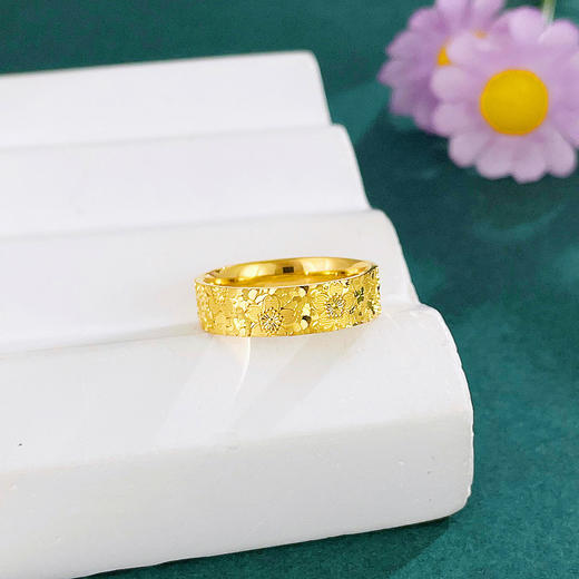 【限时克减150元】足金999 #碎碎冰  5G黄金实心CNC固口花形时尚圈戒（面宽约4.6-5mm）(BE5GJZ00064)（预售产品下单后不退款不退货不换货不补差价 商品图0
