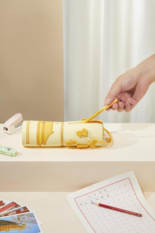 故宫文具脊兽多功能硅胶笔袋 商品图4