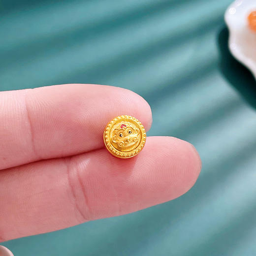 【限时7.5折】【定价黄金】足金 #儿童/宝宝 #时来运转 3D硬金烤漆猴年生肖手串配件时来运转福字猴宝宝Diy手串配件（可转动）(V3DSC00436)预售产品下单后不退款不退货不换货不补差价 商品图3