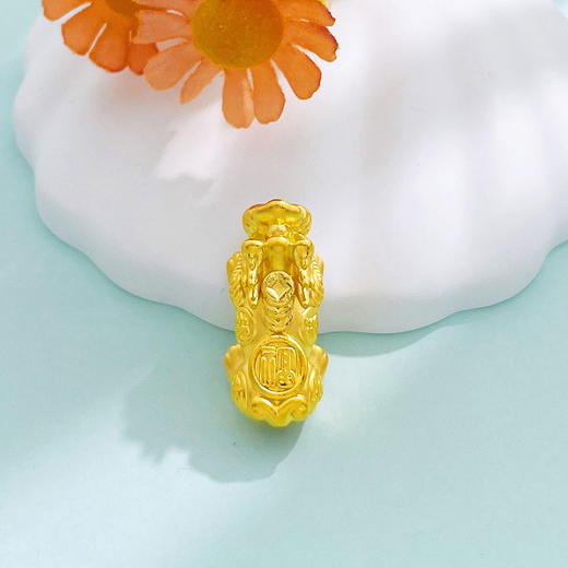 【限时7.5折】【定价黄金】足金 3D硬金空心五福临门福字铜钱图案貔貅手串配件（面宽约24*11.4mm））(AU3DSC00030)（预售产品下单后不退款不退货不换货不补差价） 商品图1