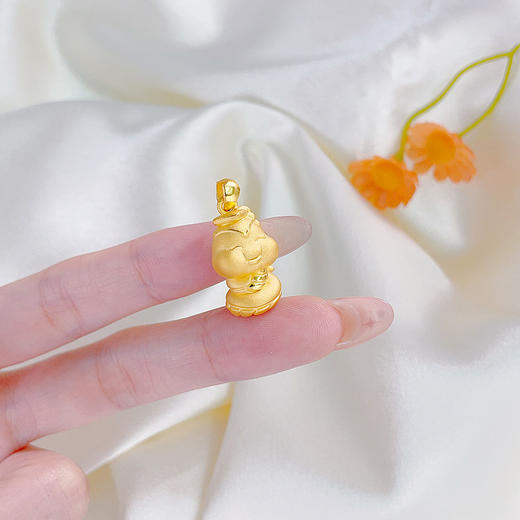 【限时7.5折】【定价黄金】足金 #蛇年新品 #生肖 【精品】3D硬金空心博士蛇宝宝吊坠(AR3DDZ00224)（预售产品下单后不退款不退货不换货不补差（预售产品下单后不退款不退货不换货不补差 商品图3