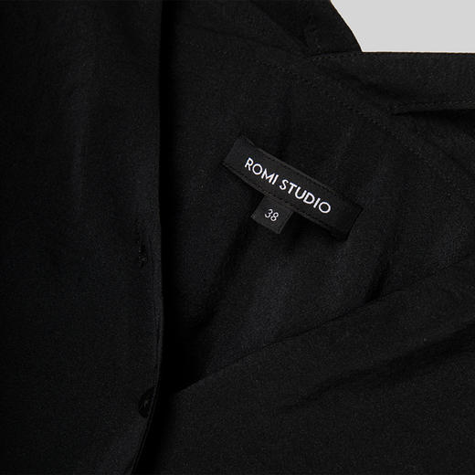 ROMI STUDIO【old money系列】慵懒简约V领松弛感连衣裙 D3261 商品图2