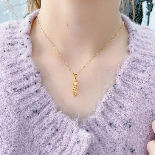 【限时7.5折】足金999 #招财进宝 (足金999字印)5G黄金镂空铜钱造型金币绕柱吊坠（不含链）(5GDZ00584)(预售产品下单后不退款不退货不换货不补差价 商品图2