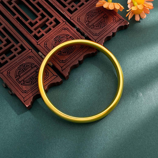 【限时克减150元】足金999.9 古法空心固口手镯泥鳅背素圈手镯（面宽约7.8-8.2mm，厚约4.7mm）(ANWGFSZ00915-2)预售产品下单后不退款不退货不换货不补差价） 商品图2