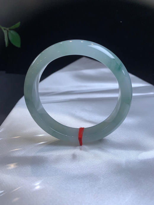 612703，58.冰飘花手镯，整条底妆非常细腻干净，飘清新蓝花，清秀 商品图2