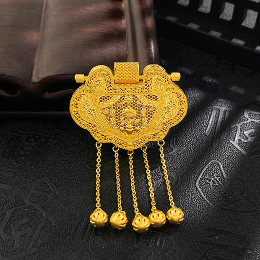 【限时克减150元】足金999.9 #天子门生 古法空心天子门生锁包镂空吊坠铃铛流苏花丝如意锁包龙凤呈祥锁包吊坠(GFDZW00391-03)（预售产品下单后不退款不退货不换货不补差价） 商品图1