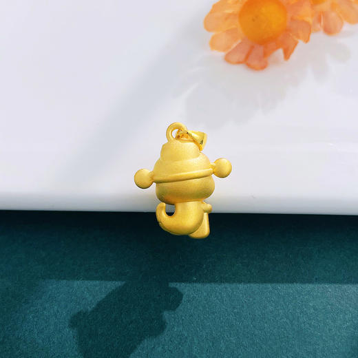 【限时7.5折】【定价黄金】足金 #平安 #生肖 #蛇年新品 【精品】3D硬金空心平安状元蛇宝宝吊坠(AR3DDZ00228)（预售产品下单后不退款不退货不换货不补差价） 商品图1