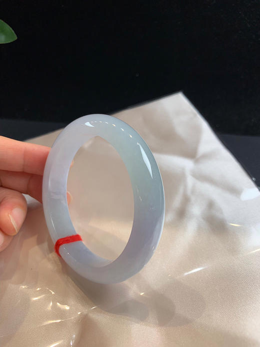 612705，55.5 淡紫罗兰手镯，整圈隐隐约约带些紫底，整条润润的，干净清新淡雅 商品图5