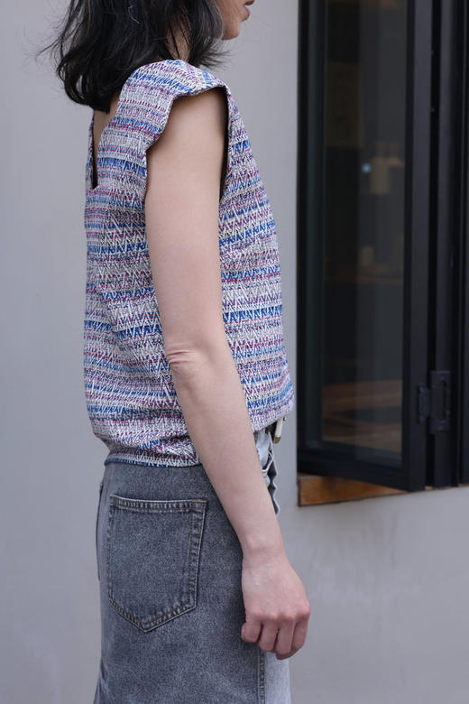 TYNVIE 经典V领背心-蓝色条纹 商品图4