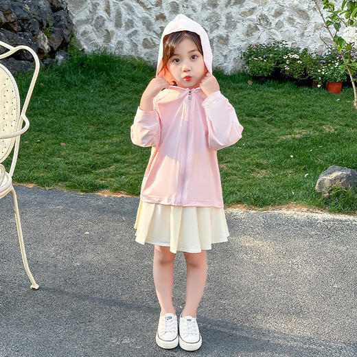 梦境中，孩子穿上变色UPF50+防晒衣，夏日清凉不再虚幻，似幻非幻的热销神器。 商品图6