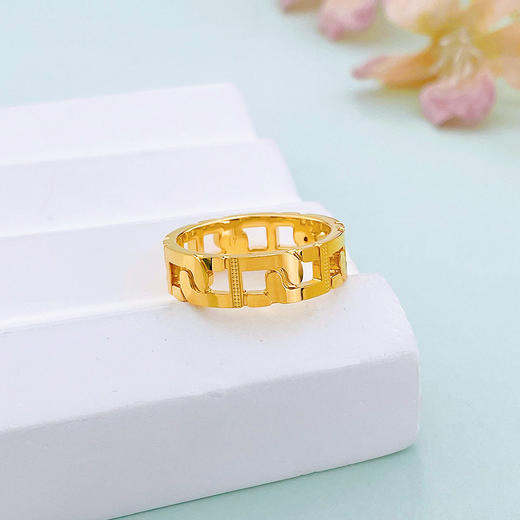 【限时克减150元】足金 无氰5D硬金固口戒指镂空几何环连环圈戒回纹戒指(AU5DJZ00036)预售产品下单后不退款不退货不换货不补差价 商品图1