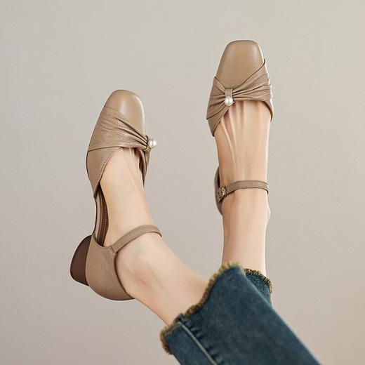 【预售5天】夏季新款甜美中跟一字扣蝴蝶结粗跟凉鞋NGMZR&2051 商品图4