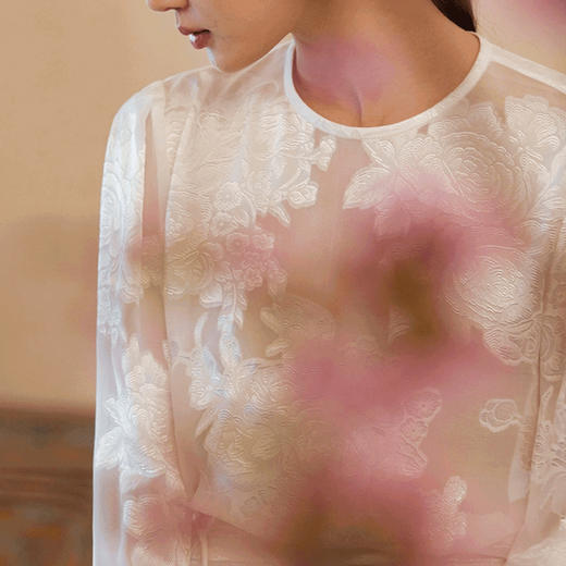 LONGNVFAIR新中式牡丹烧花圆领衬衣 | 牡丹花的东方元素，烧花工艺，优雅提升气质【72小时发货】 商品图2