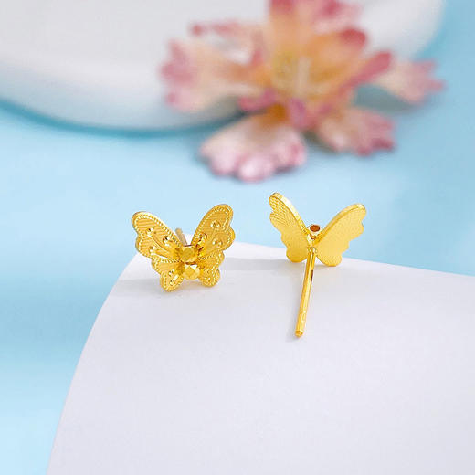 【限时克减150元】足金999 #CNC (足金999字印)5G黄金CNC蹦迪珠蝴蝶耳钉(5GES00877)预售产品下单后不退款不退货不换货不补差价 商品图1