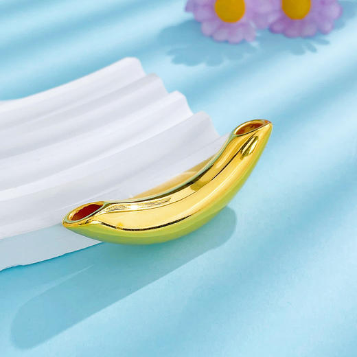 【限时克减128元】足金 3D硬金空心弧形微笑亮面小弯管吊坠(V3DDZ00262)（预售产品下单后不退款不退货不换货不补差价） 商品图1