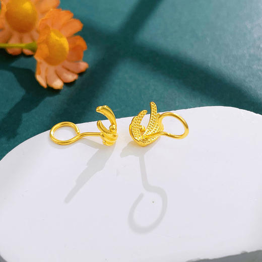 【限时克减150元】足金999.9 万足镂空翅膀自由之翼时尚简约耳饰耳钉(UWES00017)预售产品下单后不退款不退货不换货不补差价 商品图1