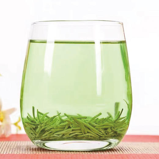 【2025春茶】候达传统工艺碧螺春散装绿袋装220克 一级口粮茶老茶师手工制茶手工采摘甄选嫩芽 商品图3