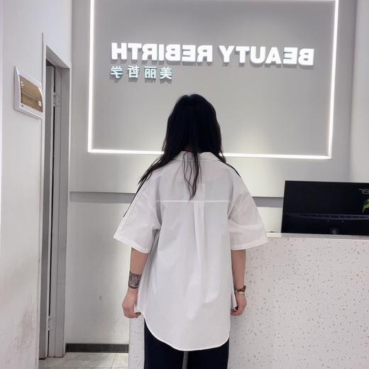 MZ双肩拼织带胸前小标短袖衬衫（白）夏季952010020321 商品图1