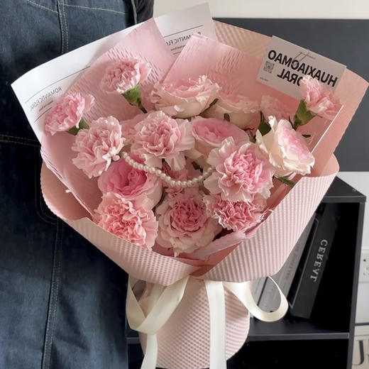 康乃馨套餐｜现包鲜花请提前2个小时预定！ 商品图0