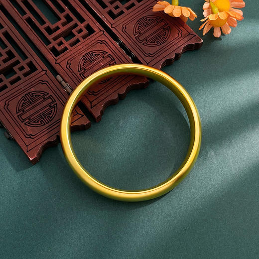 【限时克减150元】足金999.9 #超轻 古法空心固口手镯泥鳅背素圈手镯（面宽约7-7.4mm，厚约4.2mm）(ANWGFSZ00915-1)（预售产品下单后不退款不退货不换货不补差价） 商品图2