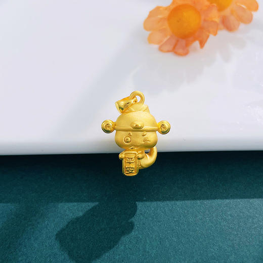 【限时7.5折】【定价黄金】足金 #平安 #生肖 #蛇年新品 【精品】3D硬金空心平安状元蛇宝宝吊坠(AR3DDZ00228)（预售产品下单后不退款不退货不换货不补差价） 商品图0