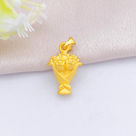 【限时7.5折】【定价黄金】足金 #婚庆 【精品】3D硬金浪漫玫瑰花捧花花束吊坠手捧花吊坠(AR3DDZ00122)（预售产品下单后不退款不退货不换货不补差（预售产品下单后不退款不退货不换货不补差 商品图0