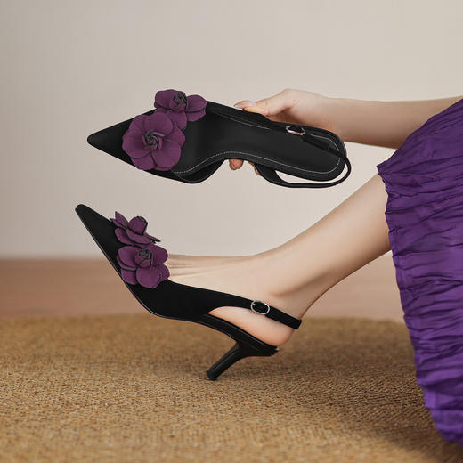 【预售5天】真皮尖头花朵包头凉鞋女夏季新款法式气质细跟高跟后空单鞋ZYY&A1211 商品图1