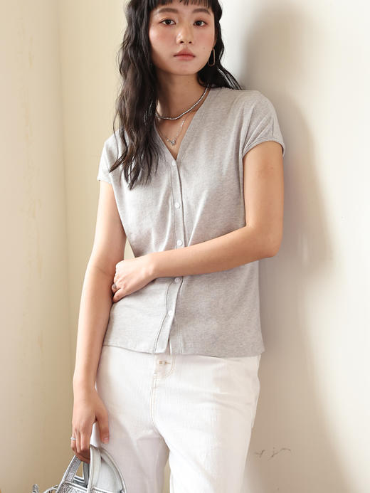 【KEMU】法国亚麻×奥地利天丝 V领纽扣T恤  | 穿上“会呼吸”的慵懒，连风都追着跑的清凉感！ 商品图2