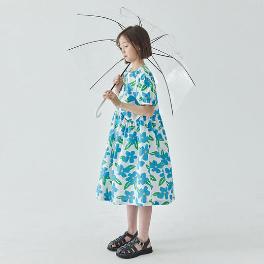 【代发】蓝色印花连衣裙 棵初夏季女童蓝花色全棉印花裙子中大童泡泡袖褶皱碎花裙 商品图2