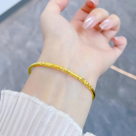 【限时克减150元】足金999.9 #复古风 古法实心固口圆管卷草纹手镯（面宽约2.5-2.9mm）(GFSZW00179-01)（预售产品下单后不退款不退货不换货不补差价）