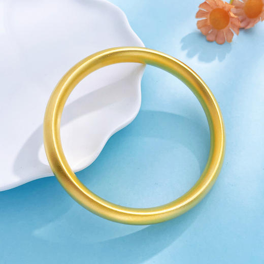 【限时克减150元】足金999.9 #超轻 古法空心固口手镯光圈扁形素圈手镯（面宽约8.9-9.3mm)(AIGFSZ00873-4)（预售产品下单后不退款不退货不换货不补差价） 商品图2