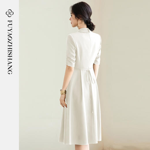 FUYAO扶摇 杏色连衣裙女2025夏新款新中式国风盘扣裙子宴会礼服裙 商品图4