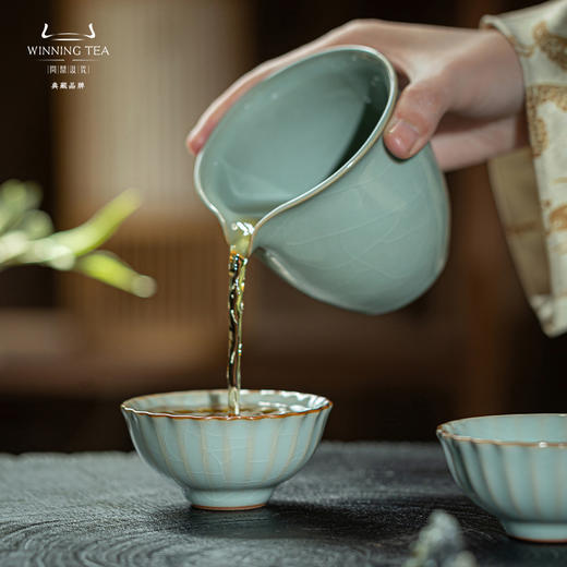 问鼎汝瓷鼎峰系列天青老款菊瓣杯 商品图3