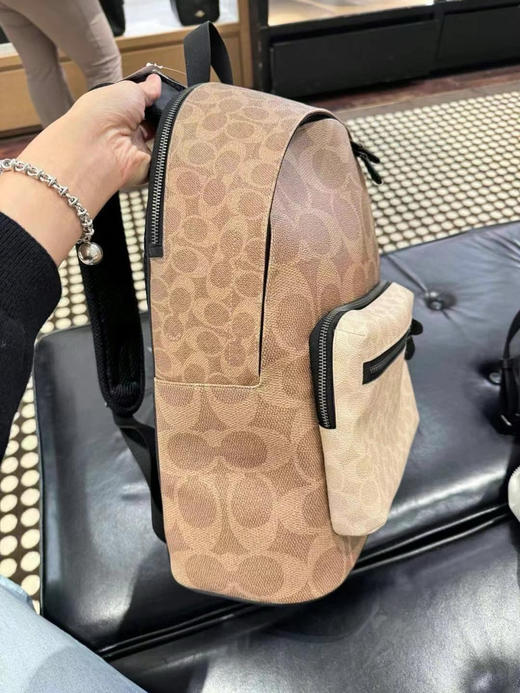 ¥1899🇺🇸出行你需要一个大背包！Coach West 男款大双肩包 ，这款特别火爆，coach畅销男士背包，非常有质感 商品图4