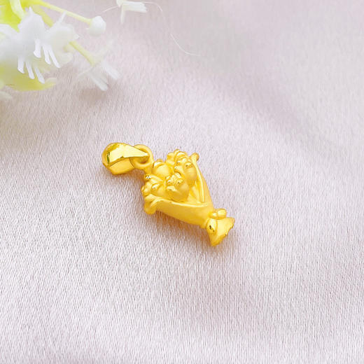 【限时7.5折】【定价黄金】足金 #婚庆 【精品】3D硬金浪漫玫瑰花捧花花束吊坠手捧花吊坠(AR3DDZ00122)（预售产品下单后不退款不退货不换货不补差（预售产品下单后不退款不退货不换货不补差 商品图2