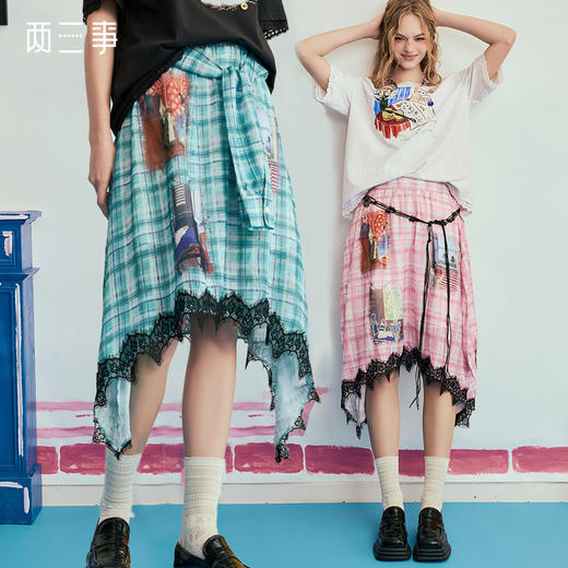 两三事 异彩翻糖 2025夏季新款格子印花蕾丝拼接不规则绑带半身裙 商品图0