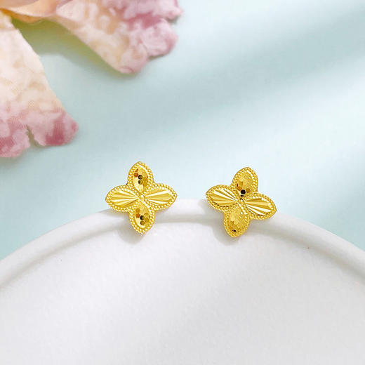 【限时克减150元】足金999 #CNC 5G黄金实心鱼鳞车花四叶花耳饰耳钉(AG5GES00225)（预售产品下单后不退款不退货不换货不补差价） 商品图0