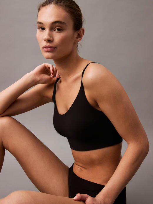 官网690！无痕裸感可交叉美背式文胸罩 轻盈薄款无钢圈固定杯细肩带内衣女 商品图11