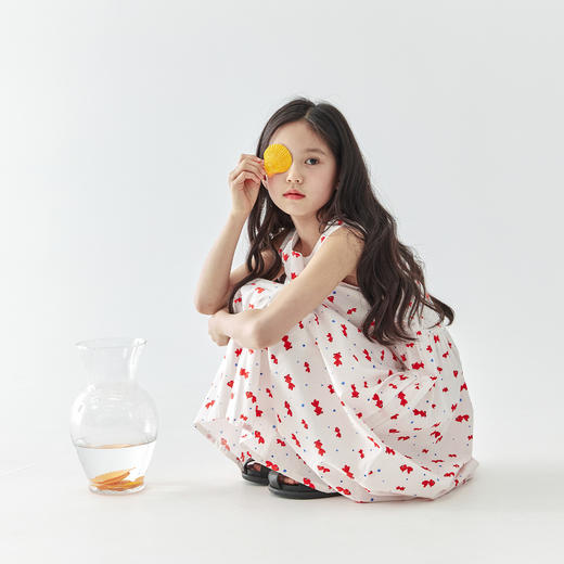 【代发】小金鱼印花连衣裙 棵初春夏款女童小锦鲤印花中长款裙子小锦鲤造型口袋无袖裙 商品图2