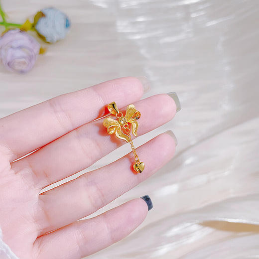 【限时克减150元】足金999.9 【精品】心形流苏蝴蝶结吊坠（不含链）(DZ00795)（预售产品下单后不退款不退货不换货不补差价）（预售产品下单后不退款不退货不换货不补差价） 商品图4