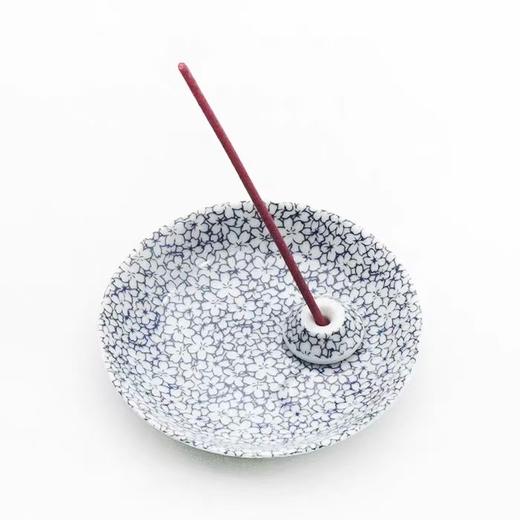 日本香彩堂樱花瓣纹美浓烧陶瓷香插托盘 商品图3