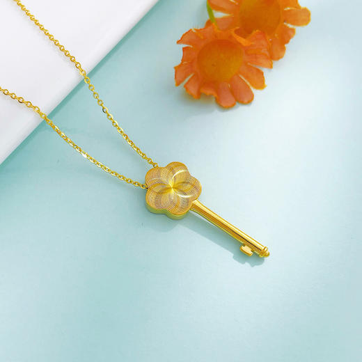 【限时克减150元】足金999 #时来运转 #CNC 【精品】5G黄金镂空影底可转动转韵·时光樱花钥匙调节套链(BN5GTL00007)（预售产品下单后不退款不退货不换货不补差价 商品图2