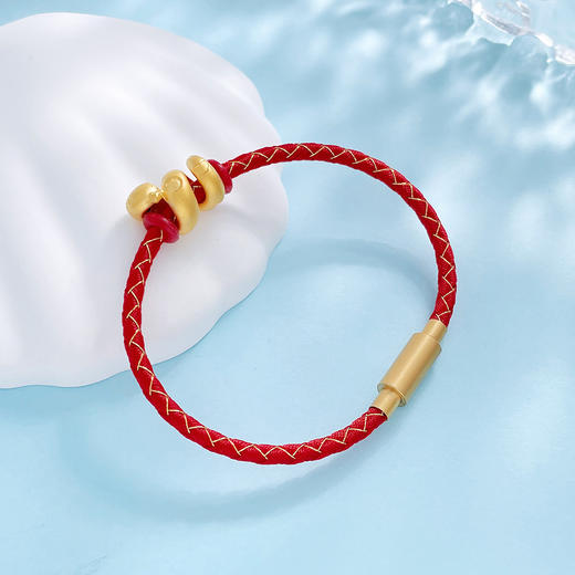 【限时7.5折】【定价黄金】足金 #蛇年新品 3D硬金蛇年生肖转运红绳手串爱心灵蛇宝宝进口龙麟绳手链成品手串（红绳扣饰为合金扣）(RFXJB0082)（预售产品下单后不退款不退货不换货不补差价） 商品图3