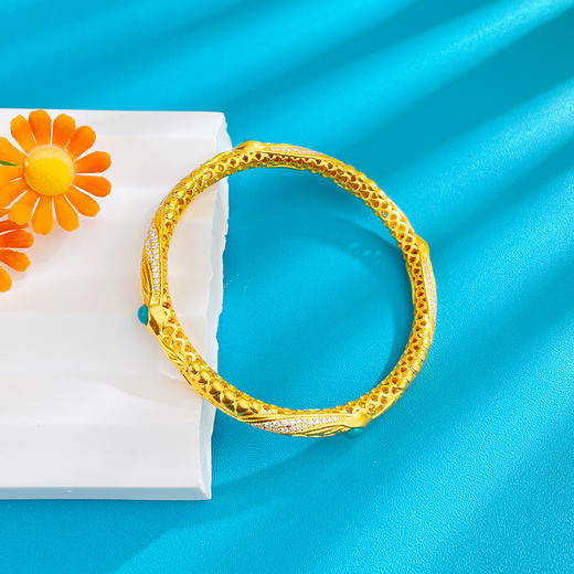 【限时克减150元】足金999 #莫桑石 古法空心莫桑石固口手镯哪吒乾坤圈手镯（面宽约5.3-5.7mm）(AYGFSZ00108)（预售产品下单后不退款不退货不换货不补差价） 商品图2