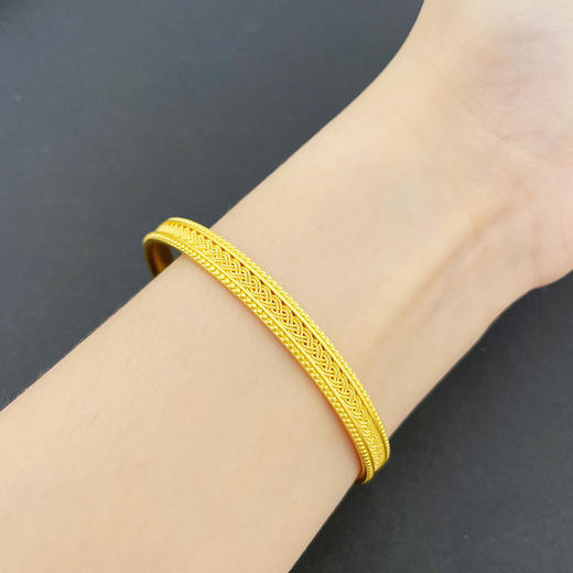 【限时克减150元】足金999.9 古法镂空固口手镯辘珠边交织绳结编织纹手镯（面宽约5.9-6.3mm，厚约2.6mm）(ANWZGFSZ00350)预售产品下单后不退款不退货不换货不补差价 商品图2